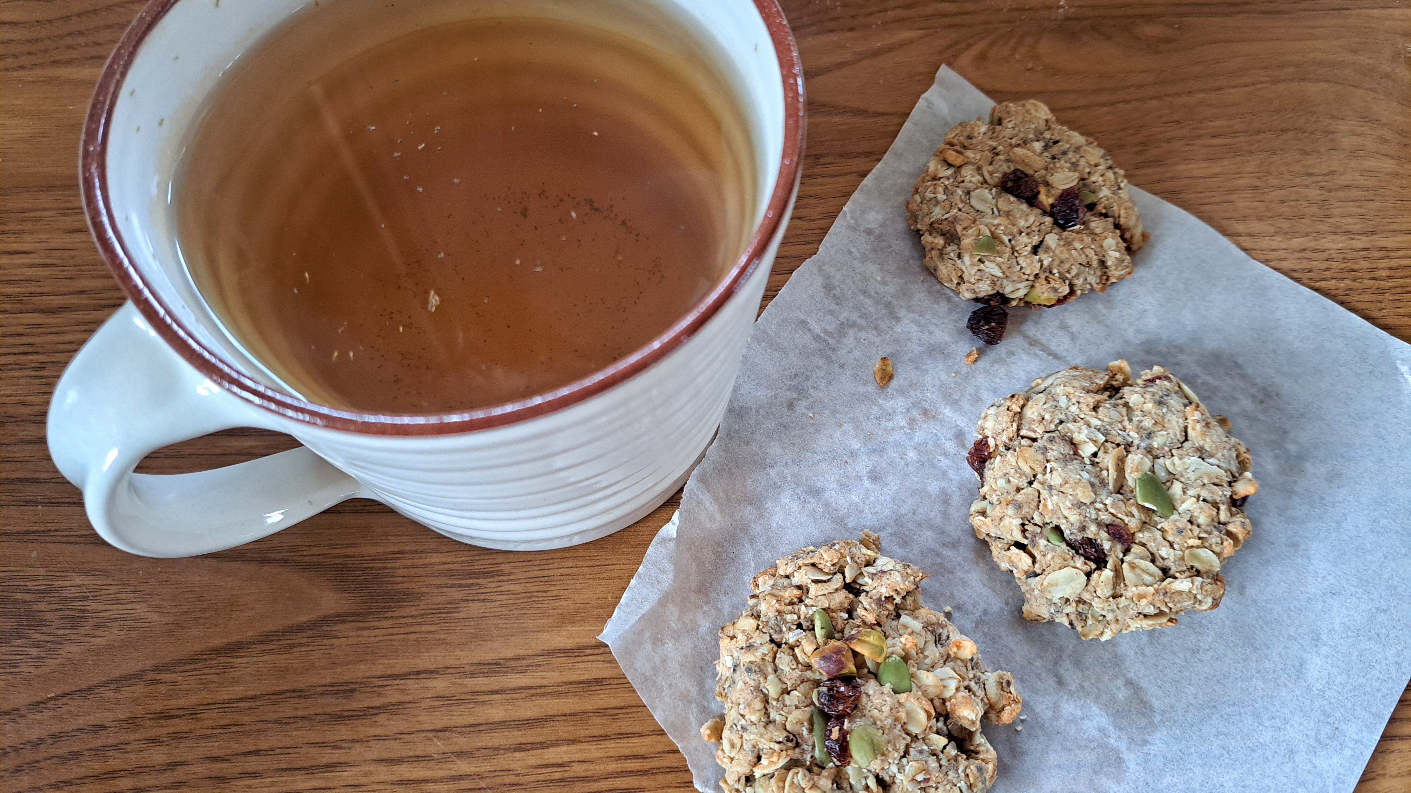 Wellness Blogger. Healthy, delicious oatmeal biscuits, Really good recipe if you want to stay fit but still enjoy a good cookie!