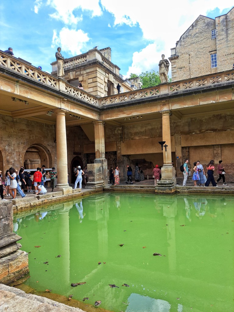 Roman Baths in Bath, England!
Sofia Lena Perissinotto, blogger.