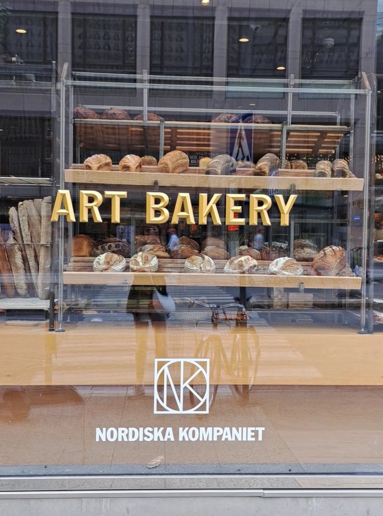 Sofia Lena Perissinotto. Blogger.
Nk Art Bakery café located in the heart of Stockholm more specifically within the luxorious Nordiska Kompaniet department.