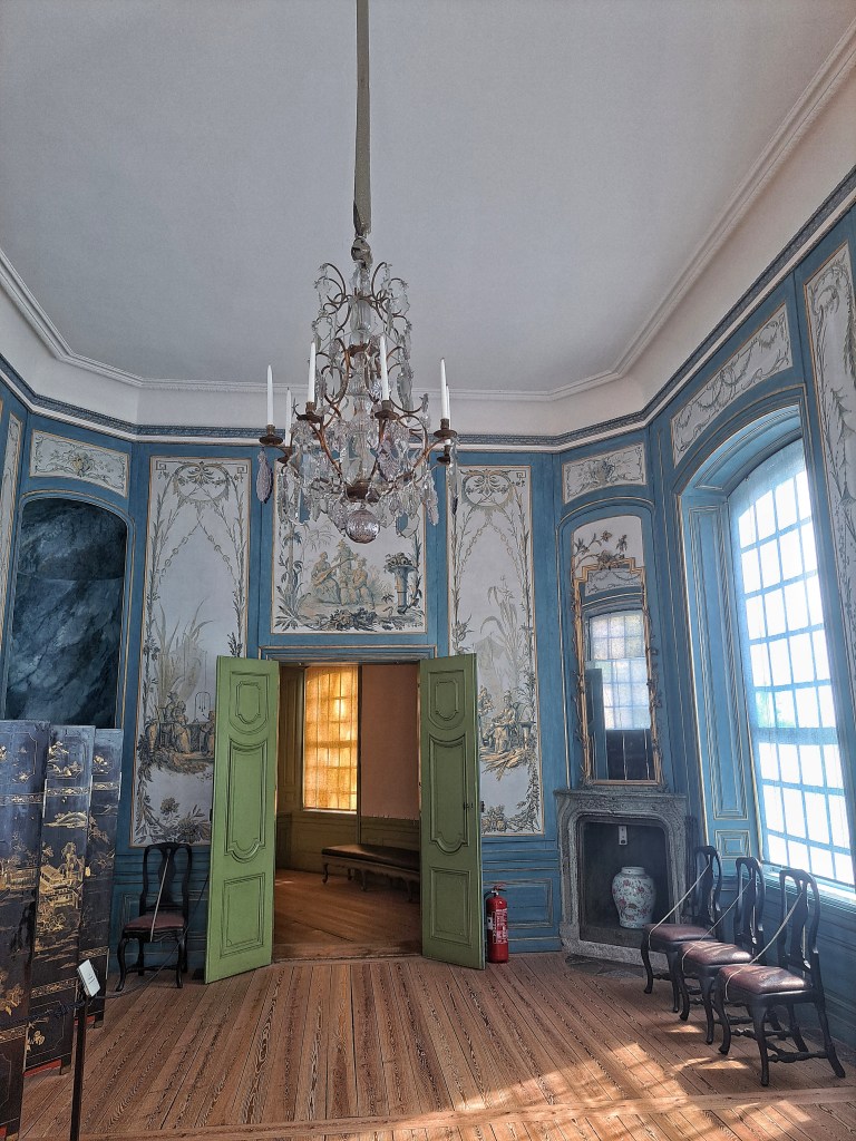 Sofia Lena Perissinotto, blogger.
The Blue Room at the Chinese Pavilion close to Drottningholm Palace (Stockholm)