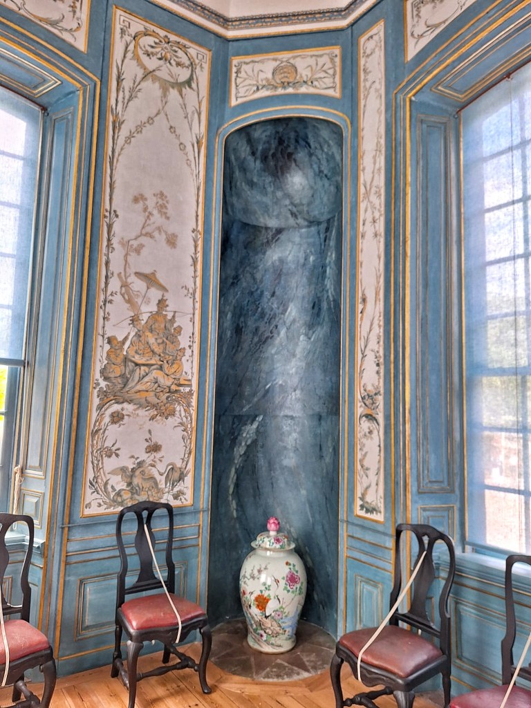 Sofia Lena Perissinotto, blogger.
The Blue Room at the Chinese Pavilion close to Drottningholm Palace (Stockholm)