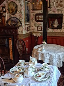 I am Sofia Lena Perissinotto, I am a wellness blogger. In this blog post I write about tea, some of its benefits, the history of tea, mental wellbeing and tea!