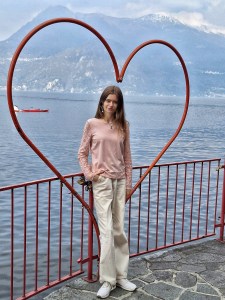 I am Sofia Lena Perissinotto, I am a blogger, content creator. In this blog post, I write about Varenna, one of the most stunning, picturesque villages on the Como Lake, in Italy. 