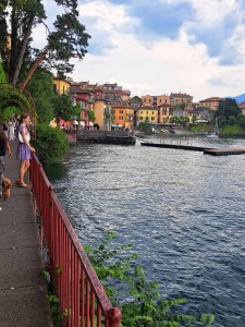 I am Sofia Lena Perissinotto, I am a blogger, content creator. In this travel blog I write about Varenna, the charming village on the Como Lake, in Italy. The Passeggiata delgi Innamorati is one of the most beautiful and unique sights in Varenna. It's a short, but stunning picturesque pedestrian walkway, connecting the ferry terminal to the heart of Varenna's historic center.