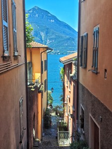 I am Sofia Lena Perissinotto, I am a blogger, content creator. Here, in this article I write about Varenna, a picturesque, enchanting village situated on the Como Lake.