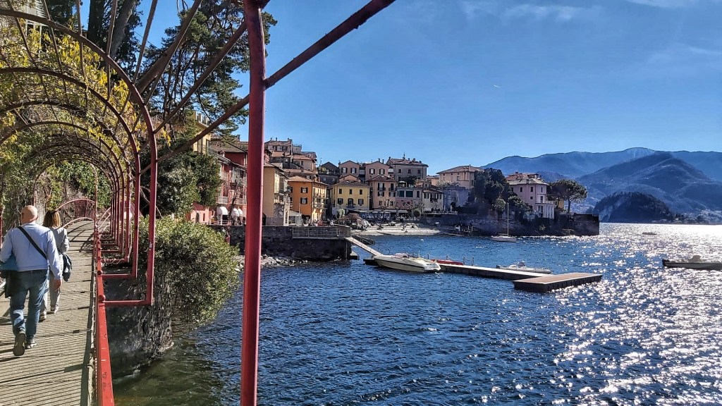 I am Sofia Lena Perissinotto, I am a blogger, content creator. In this travel blog I write about Varenna, the charming village on the Como Lake, in Italy. The Passeggiata delgi Innamorati is one of the most beautiful and unique sights in Varenna. It's a short, but stunning picturesque pedestrian walkway, connecting the ferry terminal to the heart of Varenna's historic center.