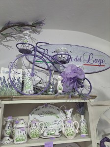 I am Sofia Lena Perissinotto, I am a blogger, content creator. In this article I am writing about Varenna, one of the most enchanting places on the Como Lake. In this photo I am showing a typical shop called Lavanda del Lago (Lavender of the Lake) that sells authentic lavender products, souvenirs! You can find Lavanda del Lago also in others Como Lake villages like Menaggio, and Bellagio!