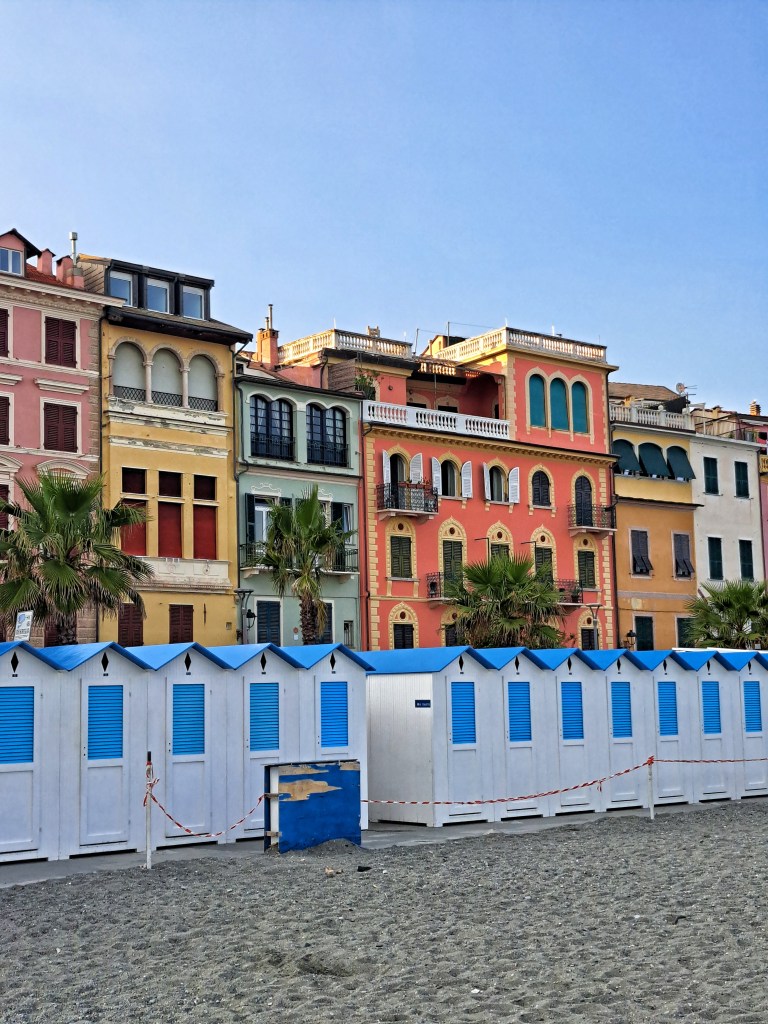 I am Sofia Lena Perissinotto, I am a blogger, content creator. In this article I write about Celle Ligure (Liguria, Italy), one of the most beautiful villages of Italy!