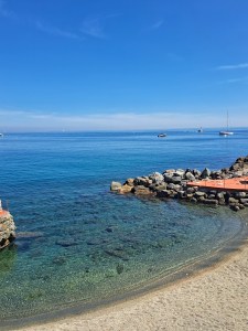 I am Sofia Lena Perissinotto, I am a blogger, content creator. In this article I write about the marvellous village of Celle Ligure located on the western part of the Ligurian coast, Italy.