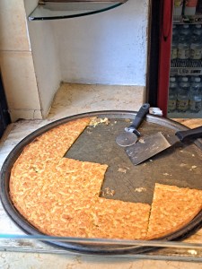 I am Sofia Lena Perissinotto, I am a blogger, content creator. In this blog post I write about Celle Ligure located in Liguria, Italy. This photo depicts La Farinata in one of the focaccerie in Celle Ligure.