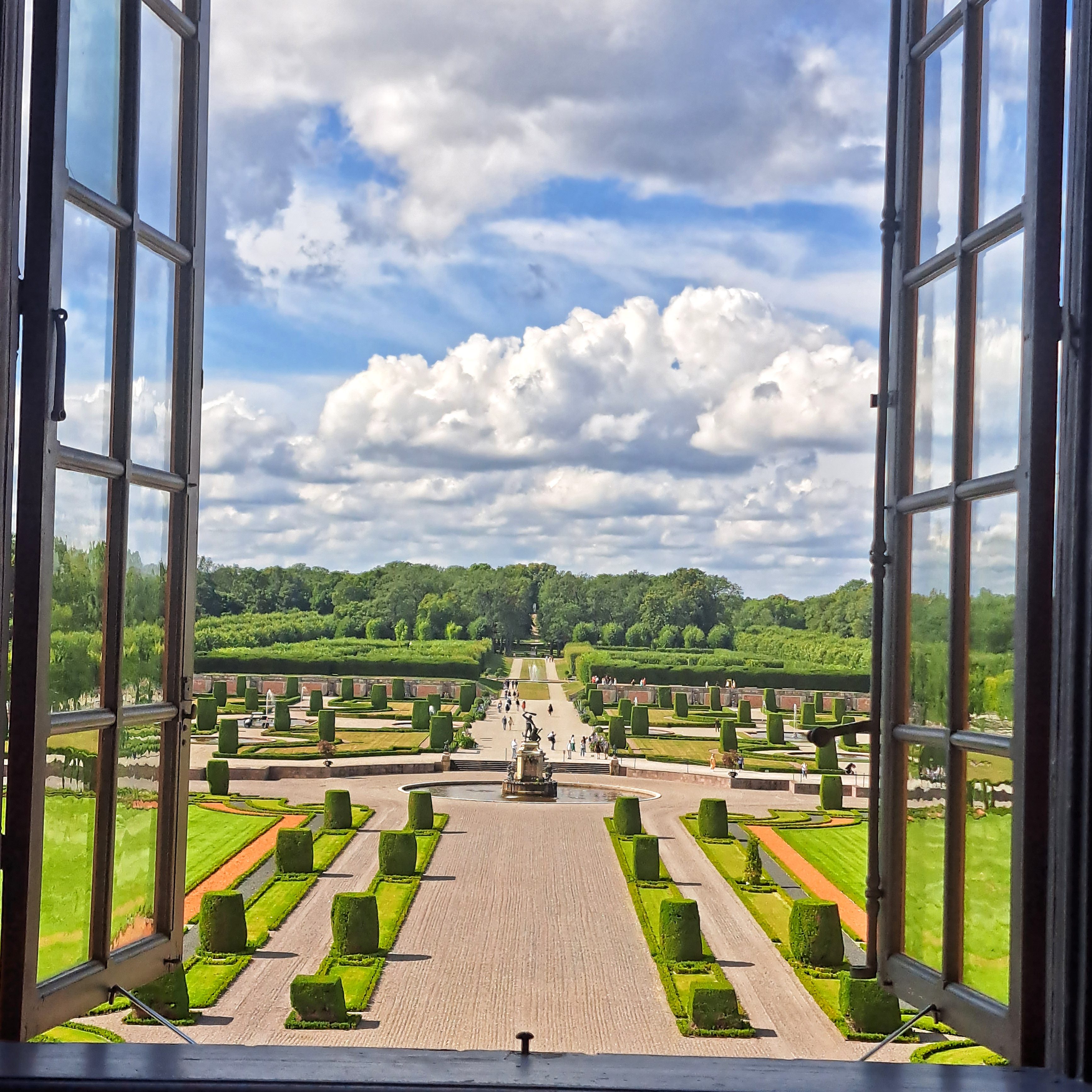 Sofia Lena Perissinotto, blogger.
The magnificent Baroque garden at Drottningholm Palace (near Stockholm)!