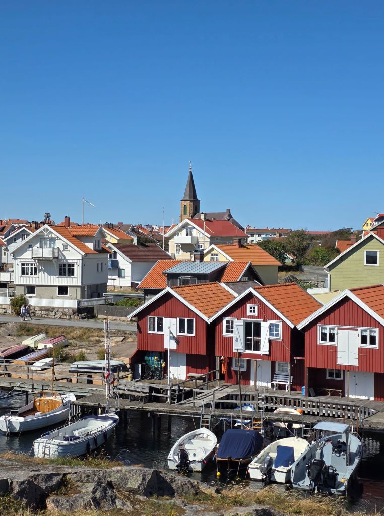Hi, I'm Sofia Lena Perissinotto. I am a travel blogger. In this article I write about the West Coast of Sweden, in particularly about some coastal towns I've been to this summer. This photo is taken in Smögen.