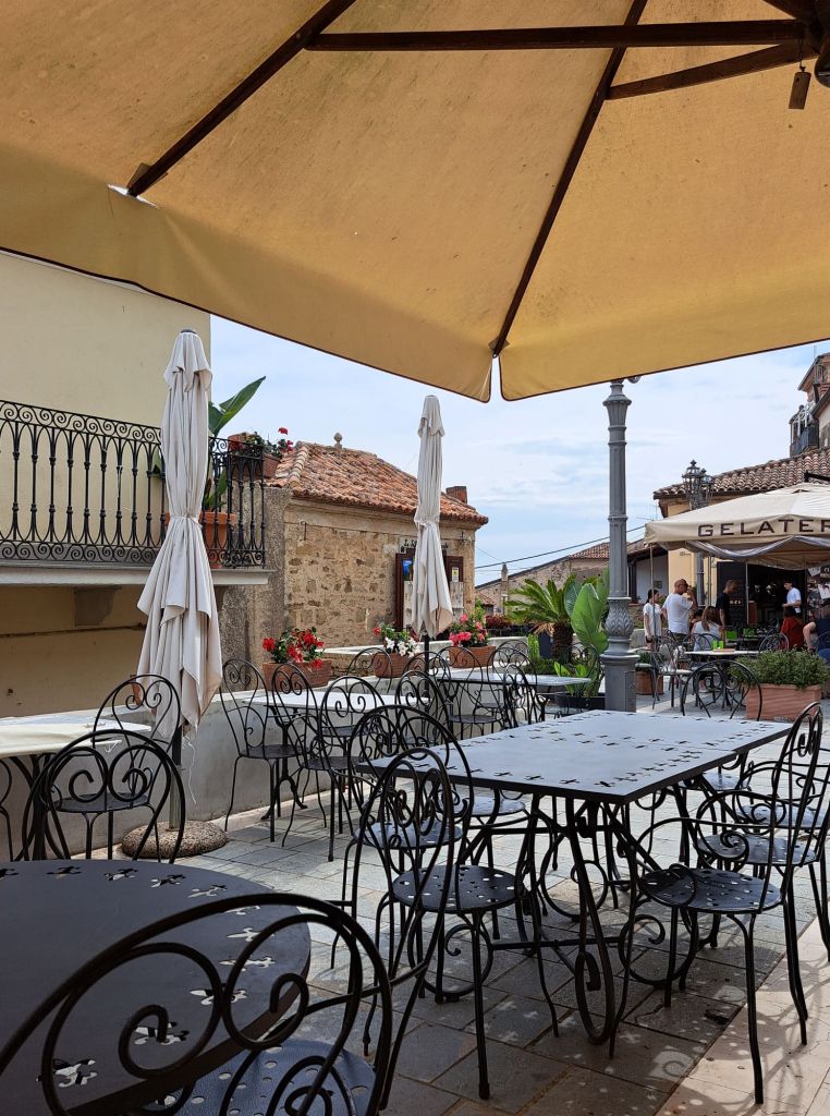 Hi, I'm Sofia Lena Perissinotto. I am a travel blogger. In this article I write about Cilento located in the Campania region of Italy. Here I write about the charming medieval borgo of Castellabate.