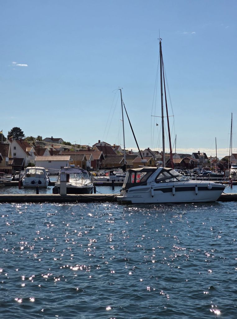 Hi, I'm Sofia Lena Perissinotto. I am a travel blogger. In this article I write about the West Coast of Sweden, in particularly about some coastal towns I've been to this summer. This photo is taken in Fjällbacka.