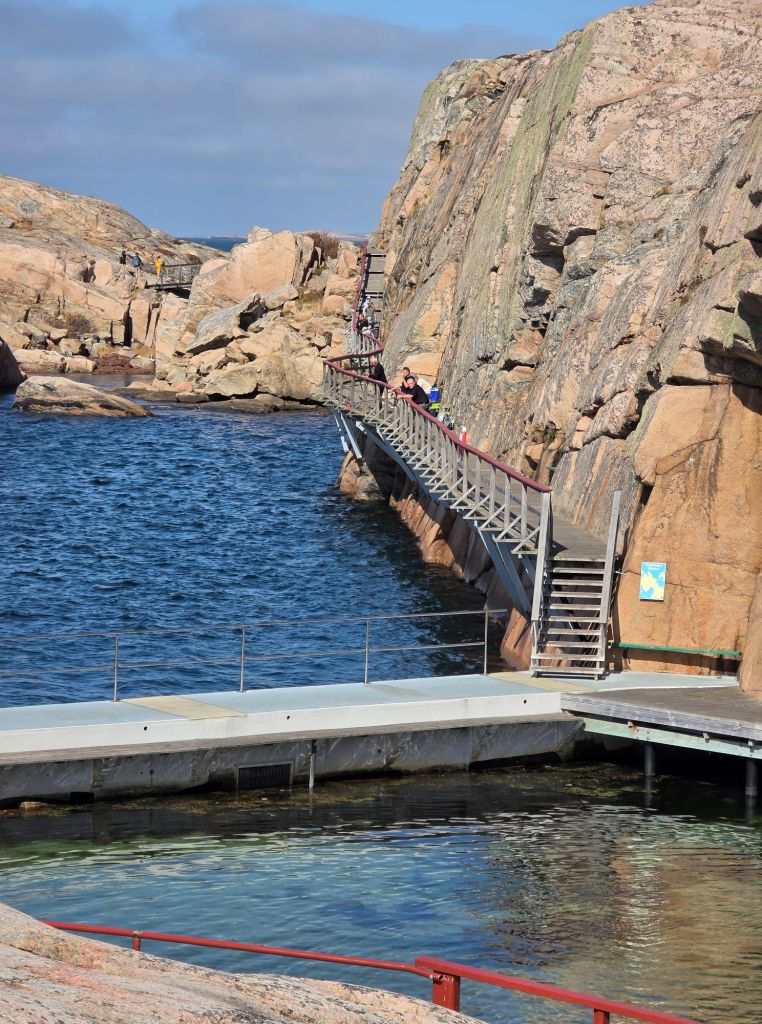 Hi, I'm Sofia Lena Perissinotto. I am a travel blogger. In this article I write about the West Coast of Sweden, in particularly about some coastal towns I've been to this summer.  This photo is taken in Smögen.