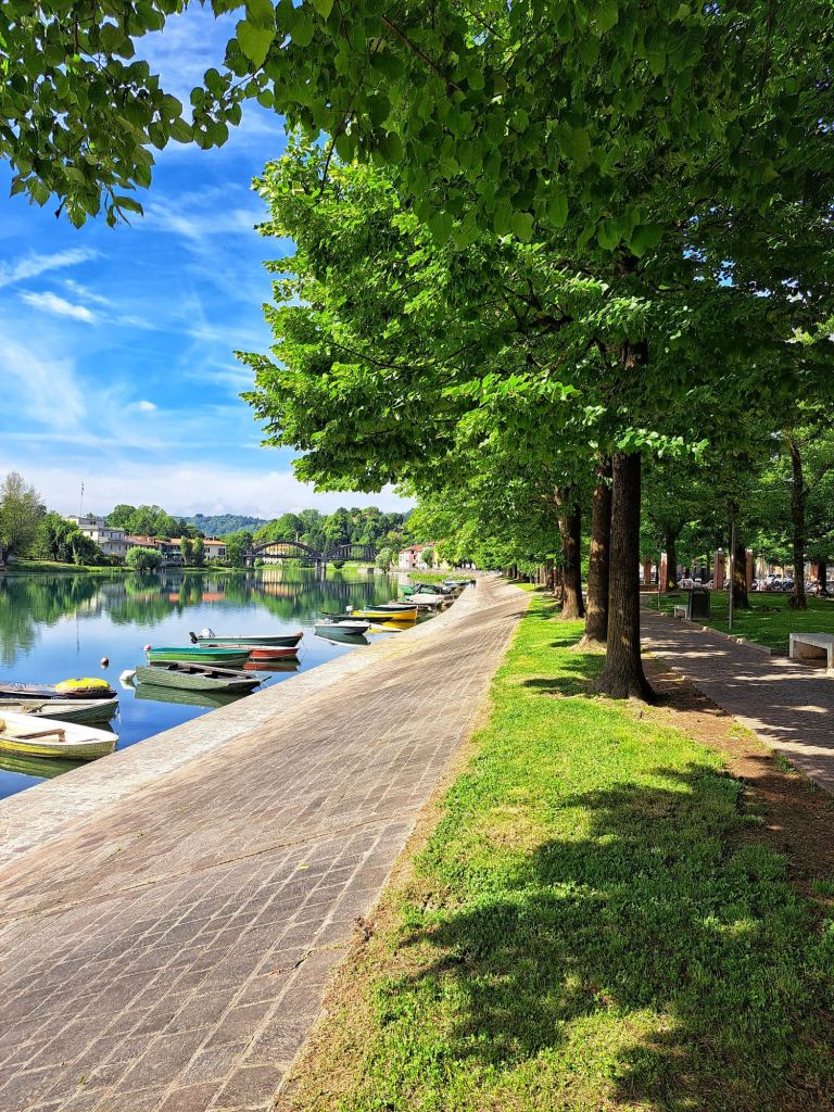 I am Sofia Lena Perissinotto, I am a travel blogger. In this blog post I write about the charming, picturesque town of Brivio in the province of Lecco, Lombardy region, Italy. I also write about some of my favourite cafes, the famous old bridge and the Northern Adda Park.