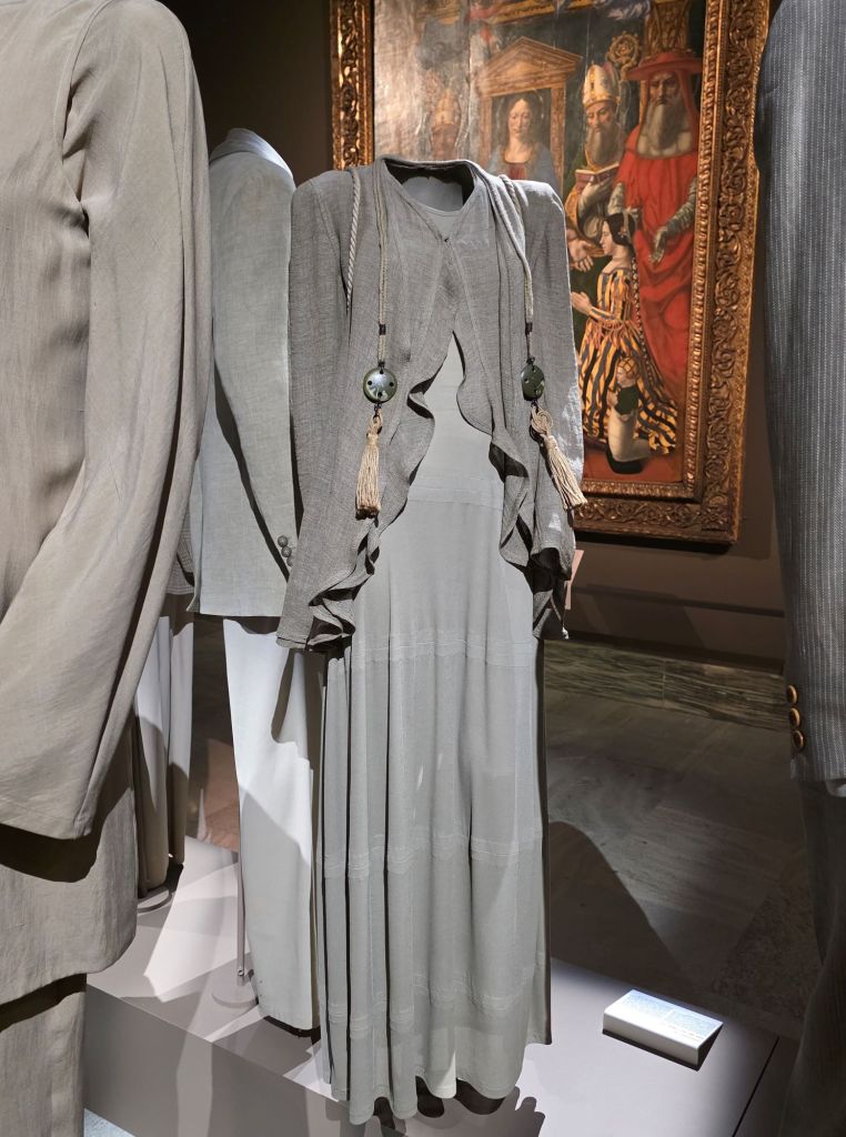 Hey, I'm Sofia Lena Perissinotto, I'm a fashion blogger. In this blog post I write about the latest Armani exhibition at the Brera called Milano, per amore. The fusion of classical art and Armani's designs is captivating!