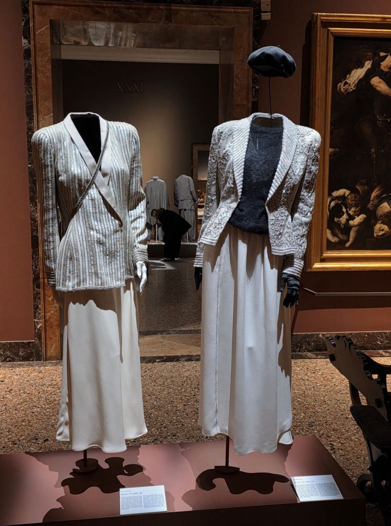Hey, I'm Sofia Lena Perissinotto, I'm a fashion blogger. In this blog post I write about the latest Armani exhibition at the Brera called Milano, per amore. The fusion of classical art and Armani's designs is captivating!