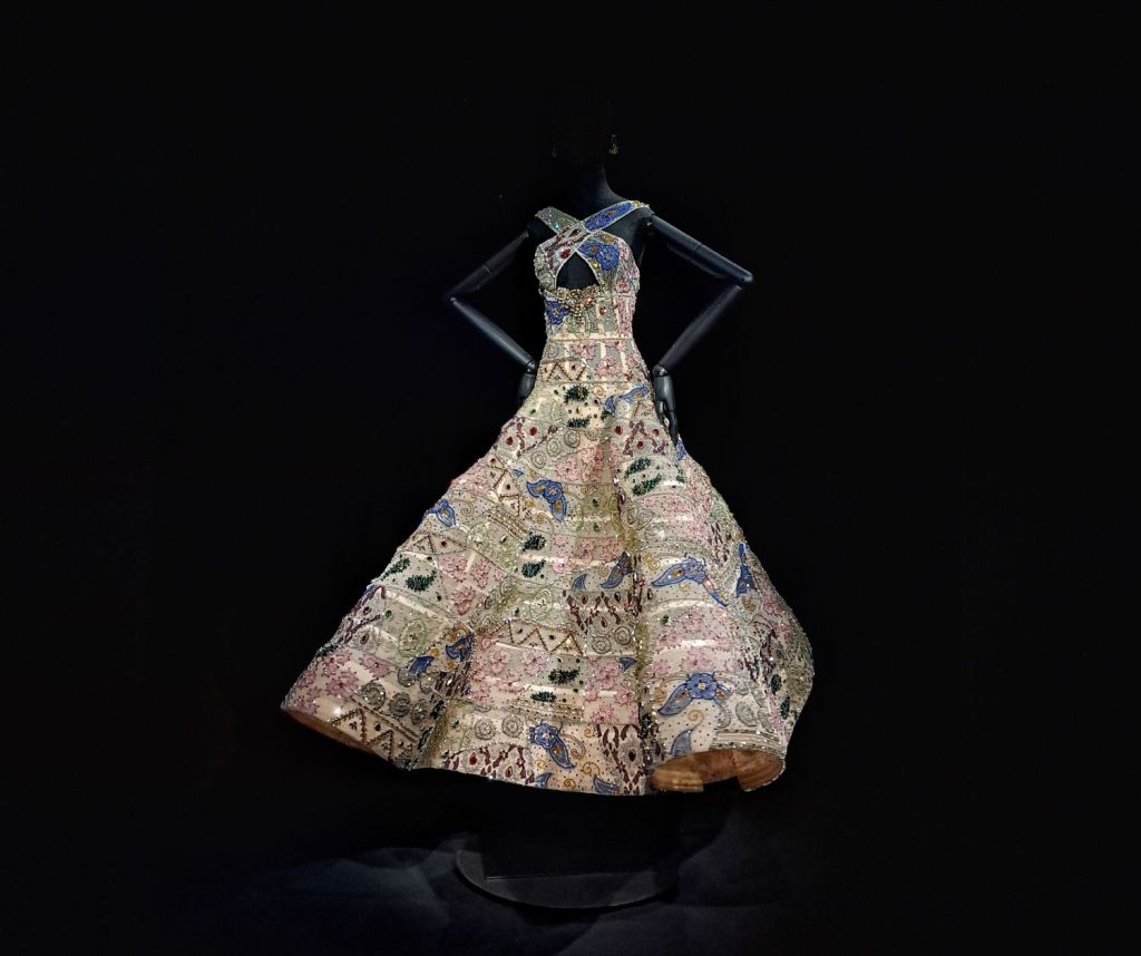 Twenty Years of Finesse and Dreams: Armani Privé at the&nbsp;Silos