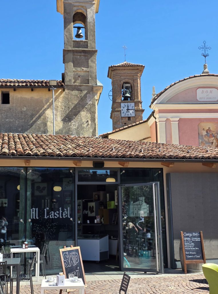 I'm Sofia Lena Perissinotto, and I'm a travel blogger. In this blog post I write about Piedmont, more specifically about Barolo, located in the stunning Alba area.