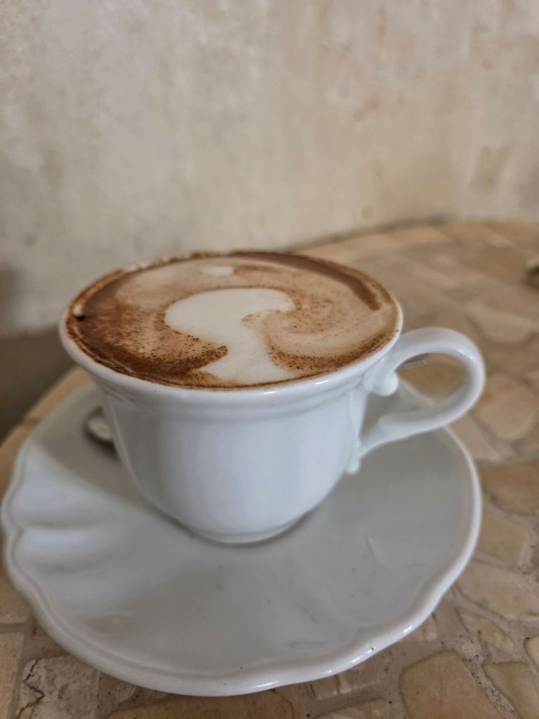 This blog post is about Gelsomina, a lovely hidden gem, located in Via Carlo Tenca 5, Milan.
