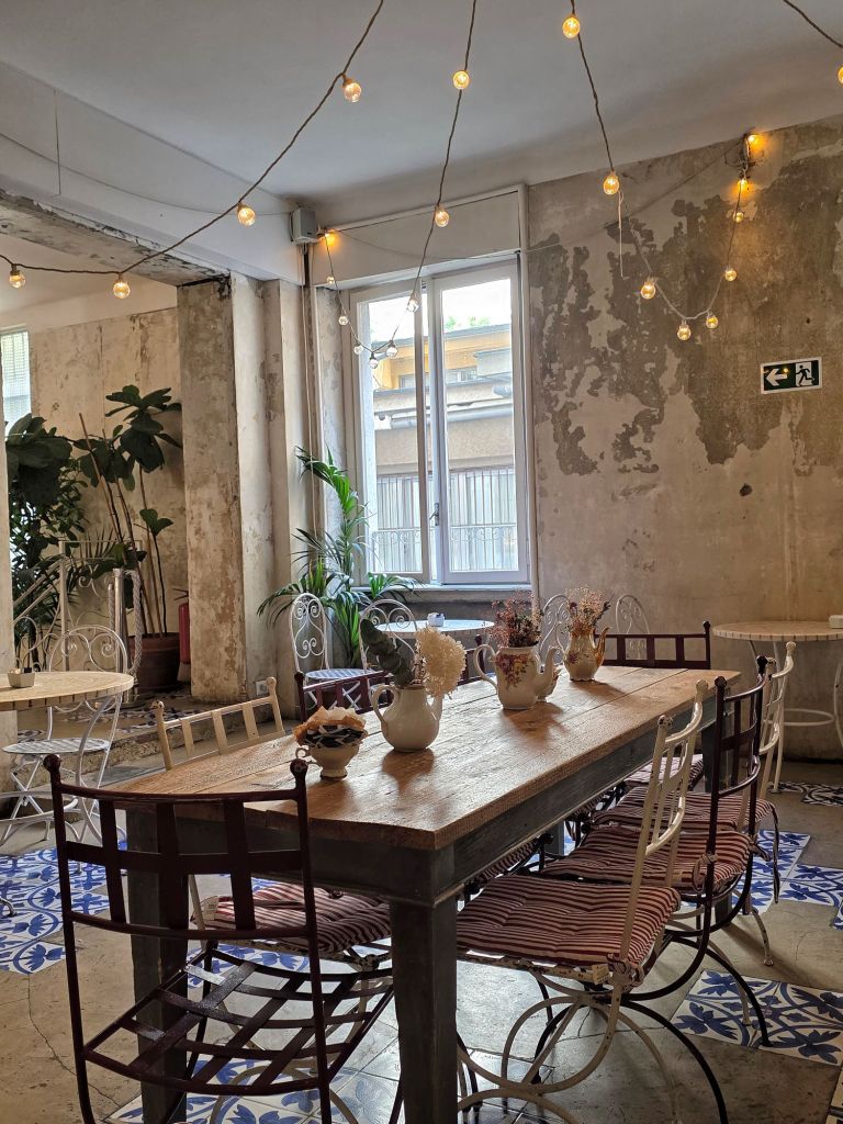 This blog post is about Gelsomina, a lovely hidden gem, located in Via Carlo Tenca 5, Milan.