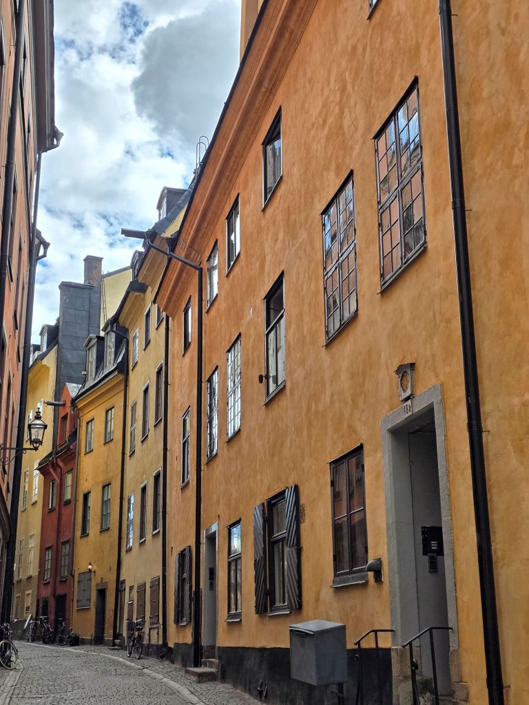 I'm Sofia Lena Perissinotto and I'm a travel blogger. In this blog post I write about Stockholm's old town, Gamla Stan, a lovely area of Stockholm centered on the island of Stadsholmen.