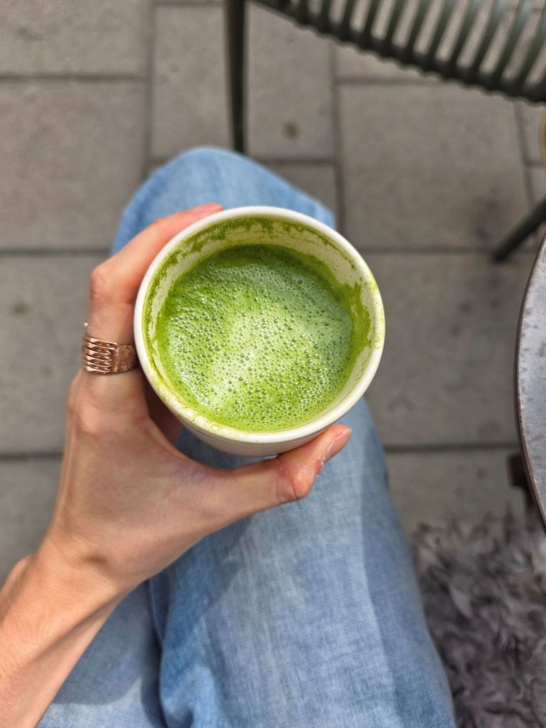 In this wellness article I write about Matchaverket, a newly opened authentic matcha café in Stockholm. The photo shows a matcha cappuccino with almond milk.