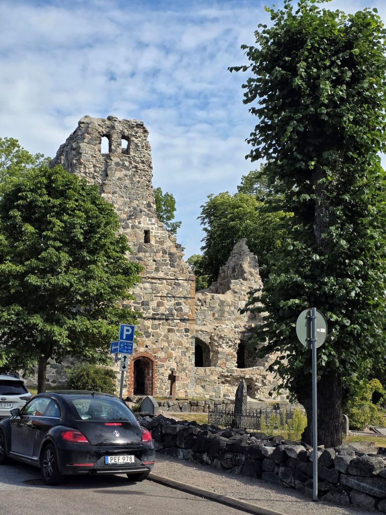 In this travel article I write about Sigtuna, Sweden's oldest town.