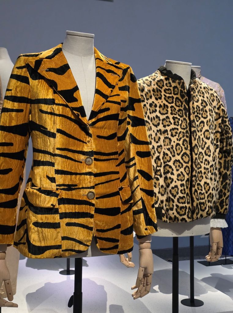 In this article, I explore Dalí e la Moda—a beautiful, new exhibition highlighting Salvador Dalí’s relationship with fashion and art at Palazzo Reale, right next to the Duomo.